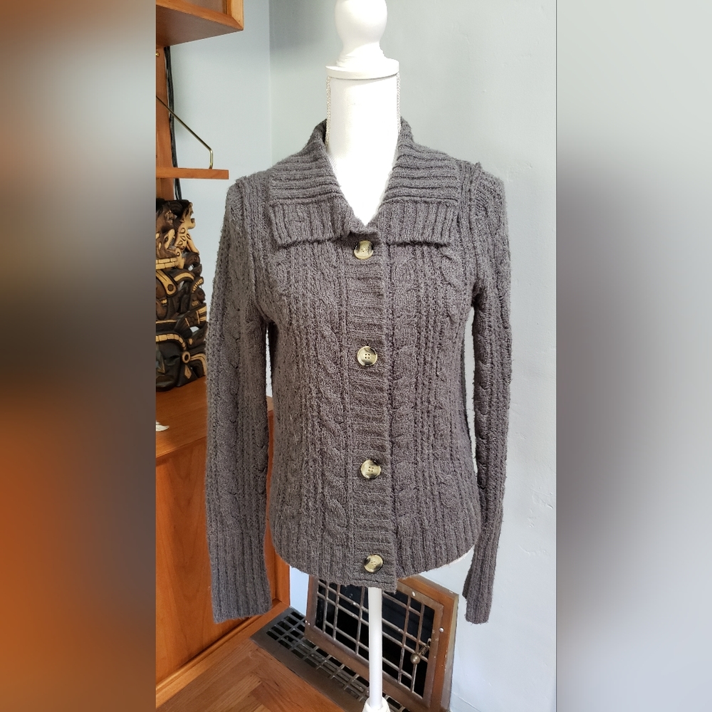 Mossimo Boyfriend Cardigan --- Gray, cable knit button-up, size Medium